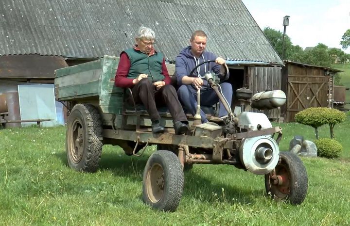  Istorija apie 1963 metų savadarbį Alovės traktorių-legendą (video)