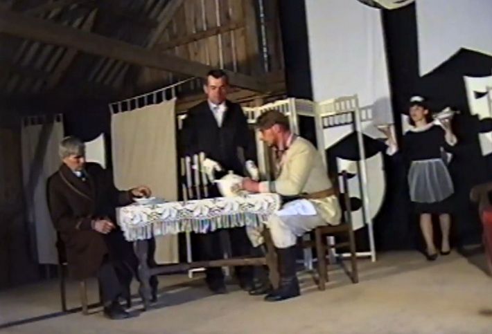  Linksmas Marcinkonių teatro spektaklis “Kurčias žentas”-1996 (video)