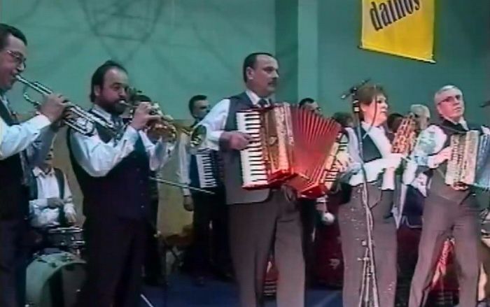  Liaudiškos muzikos kapelų varžytuvės-2002. Vlado Krušnos archyvas (video)