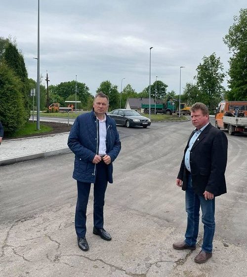  Komunaliniai darbai seniūnijose: tvarkomi keliai, bus projektuojamas šaligatvis