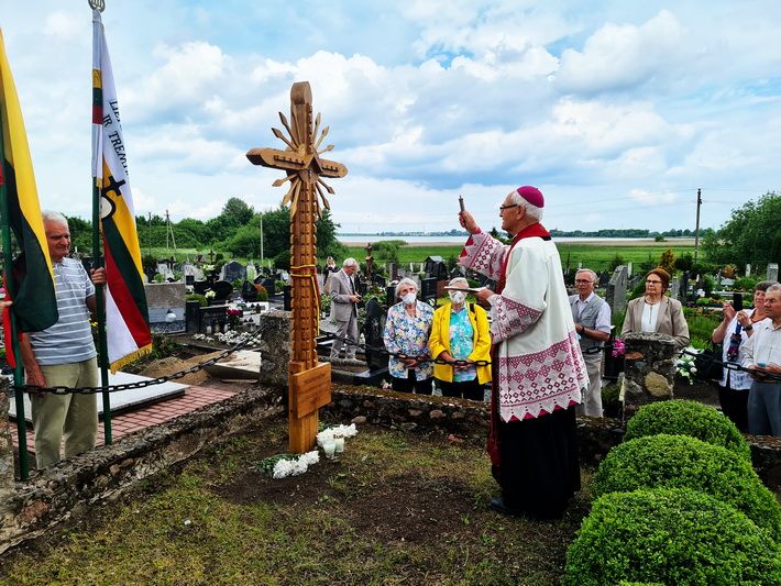  Simne pašventintas Petro Laurenčiko kryžius tremtiniams (foto+video)