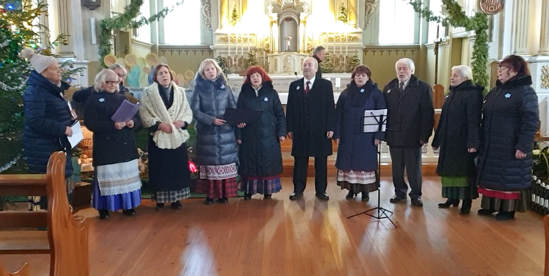  Rumbonių bažnyčioje skambėjo patriotinės dainos Sausio 13-osios aukoms atminti (video)