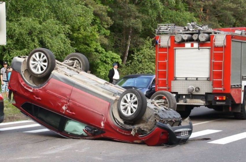  Toyota apvirto perėjoje prie “Dainavos” fabriko (foto)