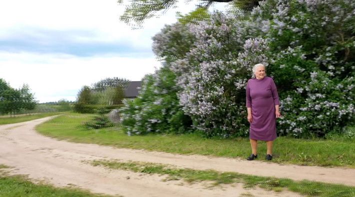  Miroslavo seniūnijos daugiavaikė motina Janina Stočkūnienė  džiaugiasi gyvenimu (video)