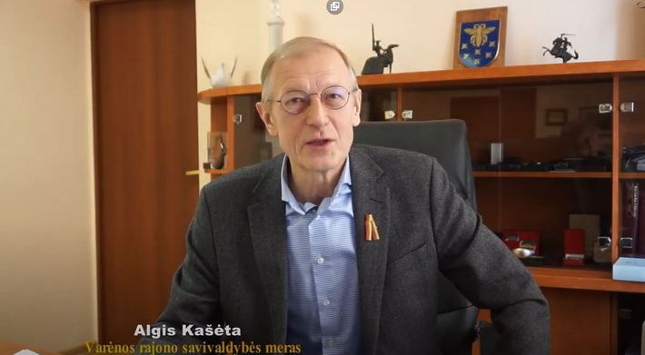  Varėnos rajono meras Algis Kašėta sveikina visus su Vasario 16-ąja! (video)