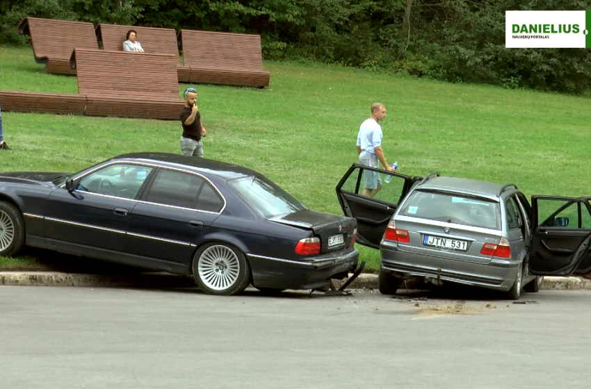  BMW driftas Alytaus Dainų slėnyje baigėsi avarija (video)