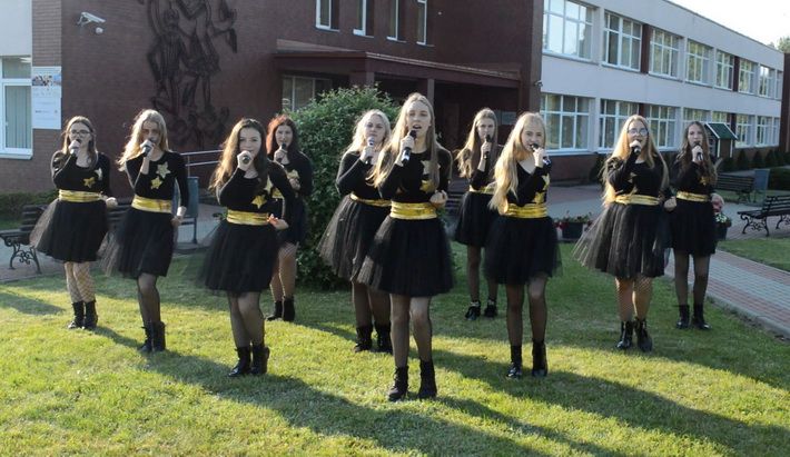  Butrimonių gimnazijos choro muzikinis vasaros palinkėjimas (video)