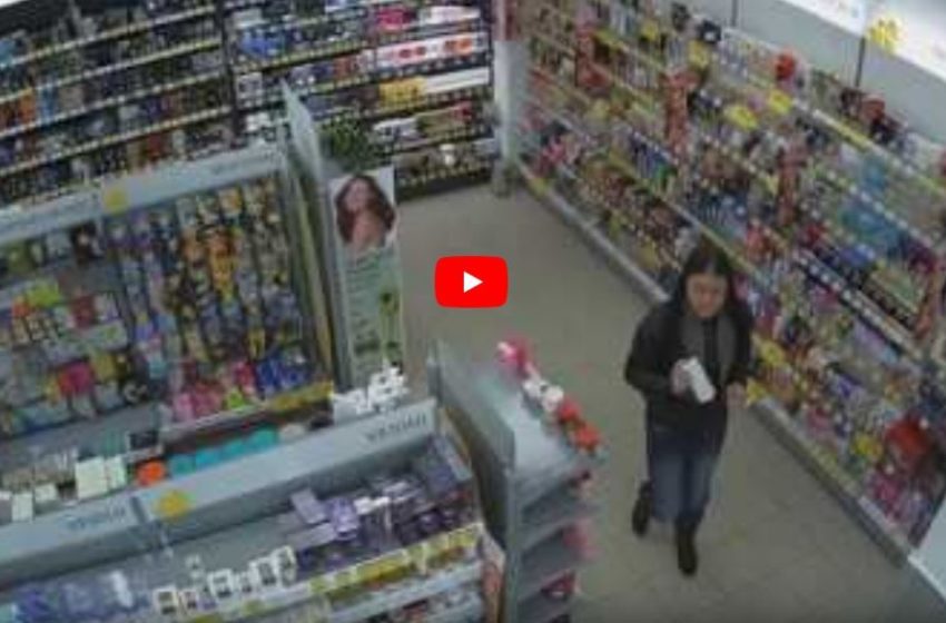  Moteris pasišalino nesumokėjusi už prekes (video)