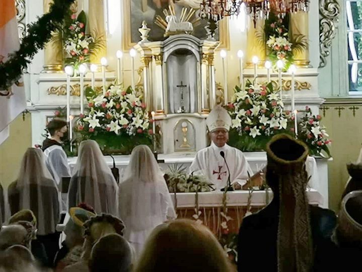  Rumbonių Švč. Trejybės bažnyčioje vyko Šv. Mergelės Marijos Vardo atlaidai