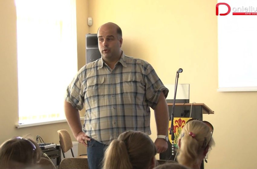  Psichologas Evaldas Karmaza – “Kad vaikas užaugtų žmogus” (video)