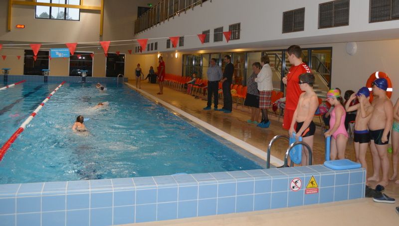  Varėnos baseine mokosi plaukti visi Varėnos rajono ugdymo įstaigų antraklasiai