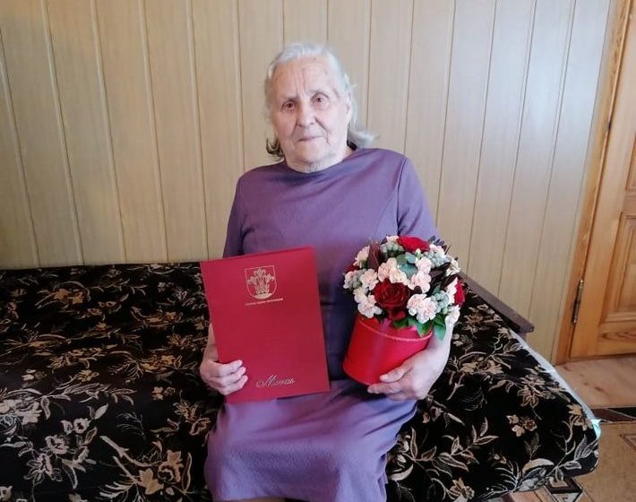  Daugiavaikei mamai iš Miroslavo seniūnijos – prezidento ordinas ir mero padėka