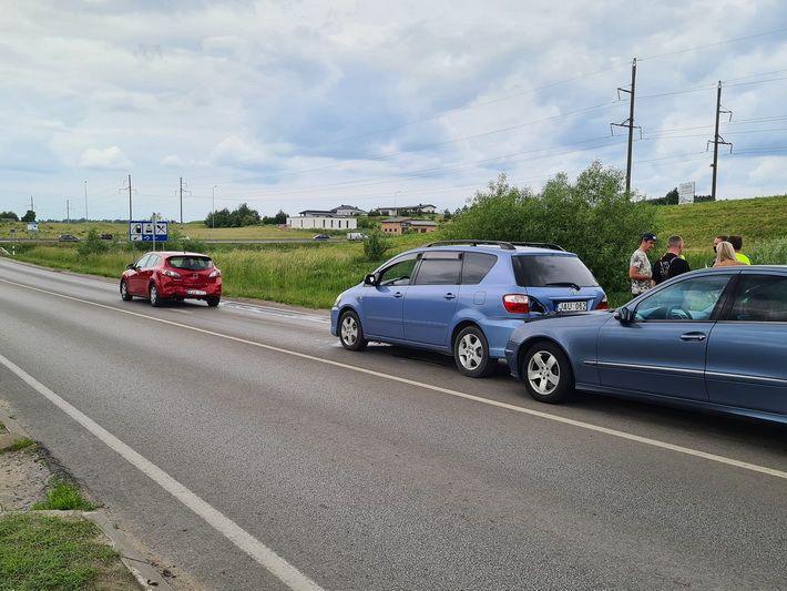  Alytuje susidūrė trys lengvieji automobiliai