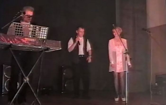  Koncertuoja Juozas Kavaliauskas su Raimonda, Gintautu ir Vaidu-2000. Vlado Krušnos archyvas (video)