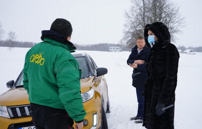  Keliai Alytaus rajone valomi, bet ir merui teko užklimpti