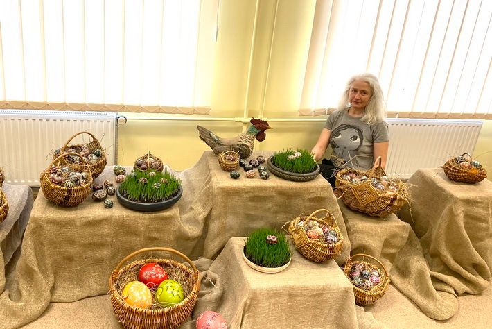  Krokialaukio bibliotekoje – tautodailininkės Audronės Lampickienės margučių paroda (foto)