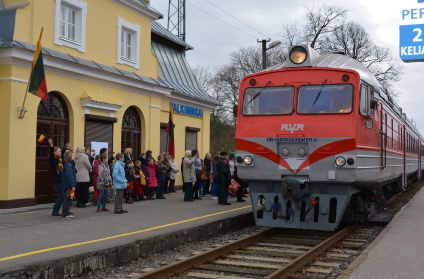  Naujųjų Valkininkų žmonės dainuoja Lietuvai, dainuoja laisvei!!!