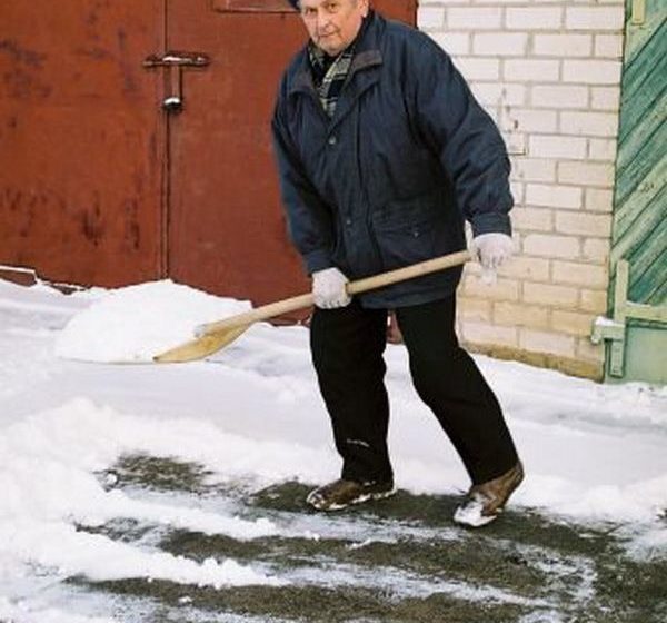  Pro memoria Alfonsas Kardelis ilgametis Daugų vidurinės mokyklos direktorius