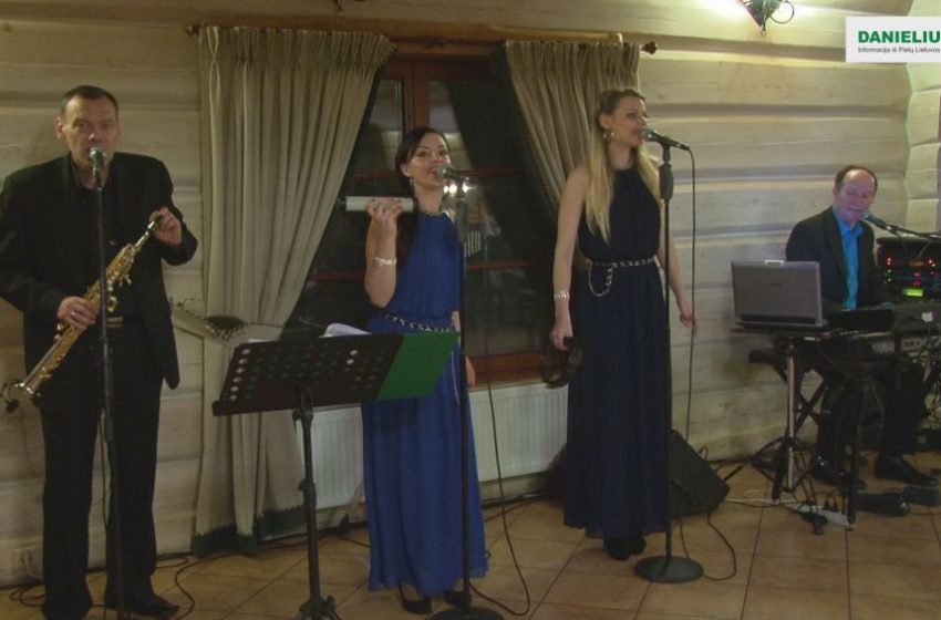  Grupė “Frank Orchestra” gyvai (video)