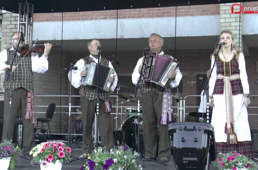  Pivašiūnų kaimo kapela (video)
