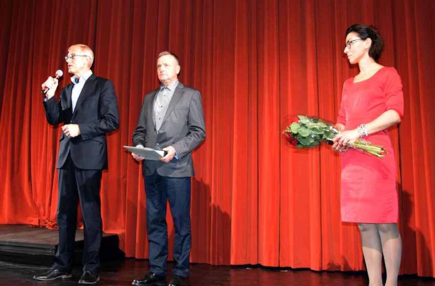  Varėnoje prasidėjo aštuntasis Dalios Tamulevičiūtės profesionalių teatrų festivalis (foto)