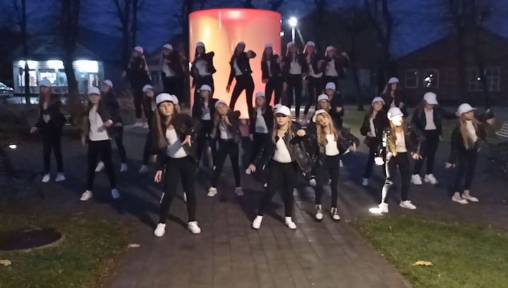  Butrimonių gimnazijos šokių kolektyvo “Gojelis” šokis “Dinamitas” (video)