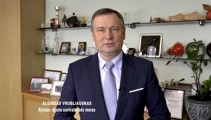  Meras Algirdas Vrubliauskas sveikina medicinos darbuotojus su jų profesine švente (video)