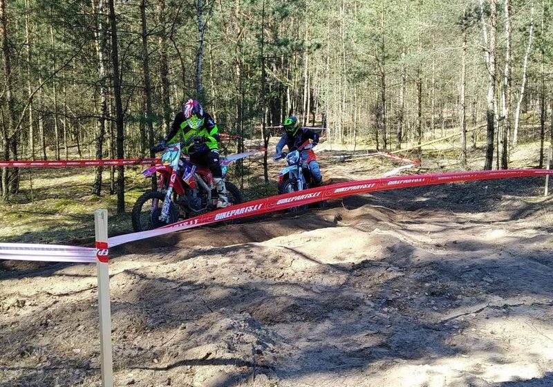  Alytaus motociklų klubas “Devyniukė” dalyvavo moto varžybose Gaižiūnuose ir  Kalvarijoje (foto)