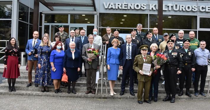  Varėnoje įteiktos Adolfo Ramanausko–Vanago premijos ir pagerbti Sausio 13–osios laisvės gynėjai (foto)
