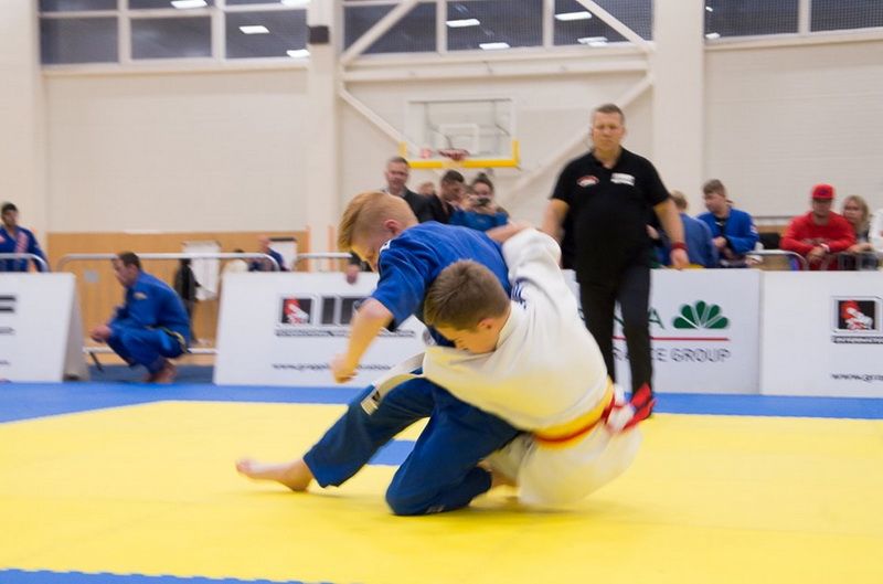  Iš Europos grappling čempionato Alytaus r. meno ir sporto mokyklos imtynininkai grįžo su medaliais