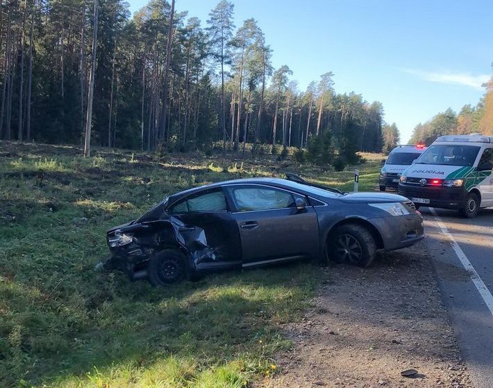  Prie Naujųjų Valkininkų susidūrė du lengvieji automobiliai