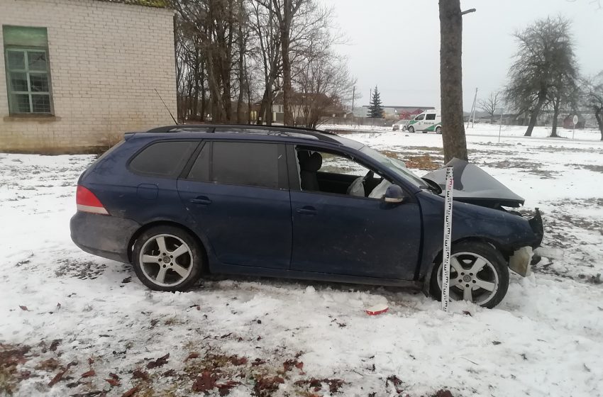  Avarijoje Prienų rajone sužaloti 3 žmonės