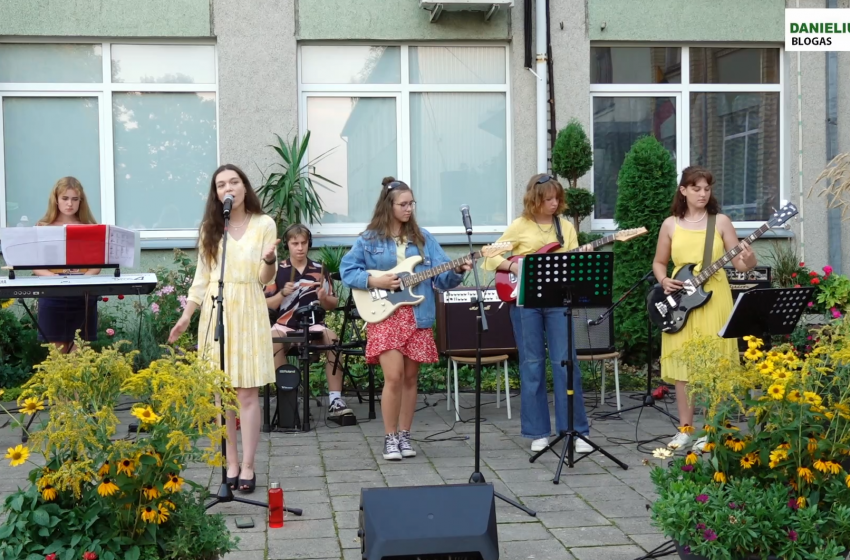  Simno grupė „Quatro” (video)