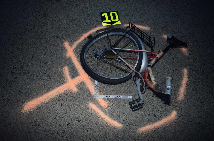  Butrimonių kelyje žuvo motociklo parblokštas dviratininkas