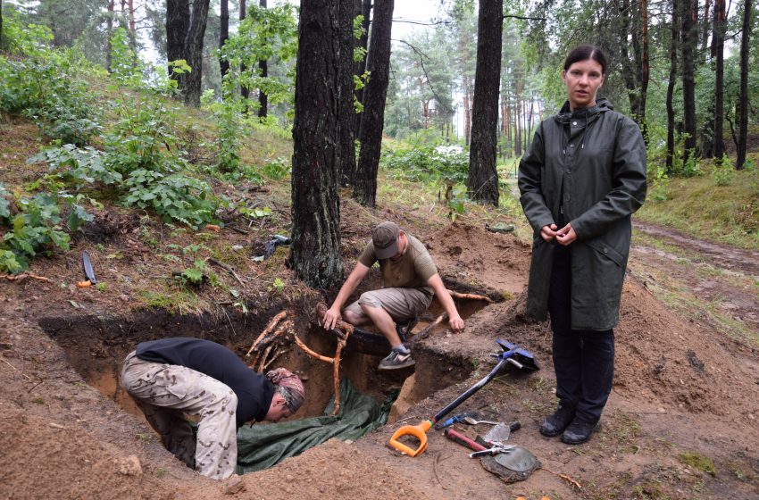  Merkinėje archeologai atkasė trijų partizanų palaikus