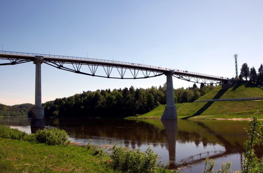  Nuo Alytaus Baltosios rožės tilto ketino nušokti vyras