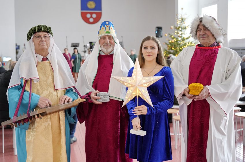  Trijų karalių šventė Alovėje su bausmės ir karalienės pyragu (foto)