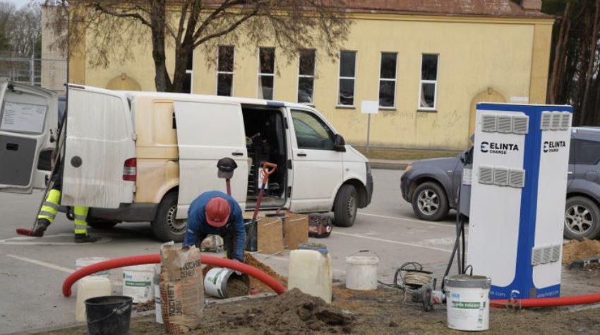  Alytuje bus įrengta 15 naujų elektromobilių įkrovimo stotelių, o 3 senos – pakeistos naujomis! 