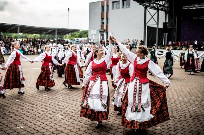  Gegužės 25 d. Alytuje – dainų ir šokių šventė