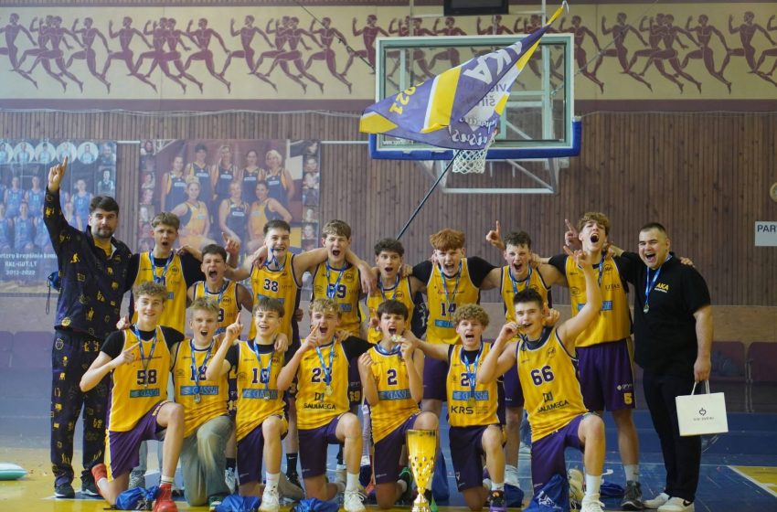 Alytaus „Glassbee” U15 vaikinų moksleivių krepšinio B lygos čempionai! (foto)