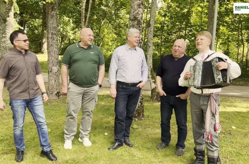  Kapelų rinktinė – Daug žvaigždučių (video)