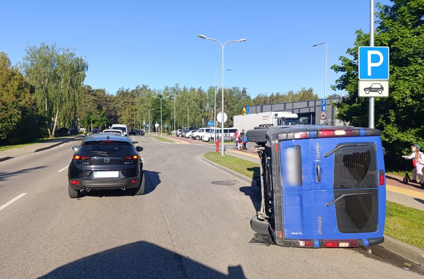 Druskininkuose avarijoje apgadinti penki automobiliai