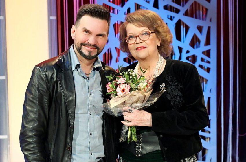 Motinos dienos proga Nijolė Tallat-Kelpšaitė sukūrė dainą (video)