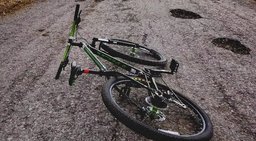  Lazdijų rajone sunkvežimis partrenkė dviratininką vaiką