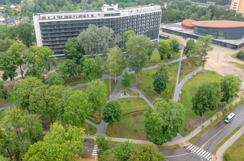 Druskininkuose – Justino Marcinkevičiaus vardu pavadintas miesto skveras