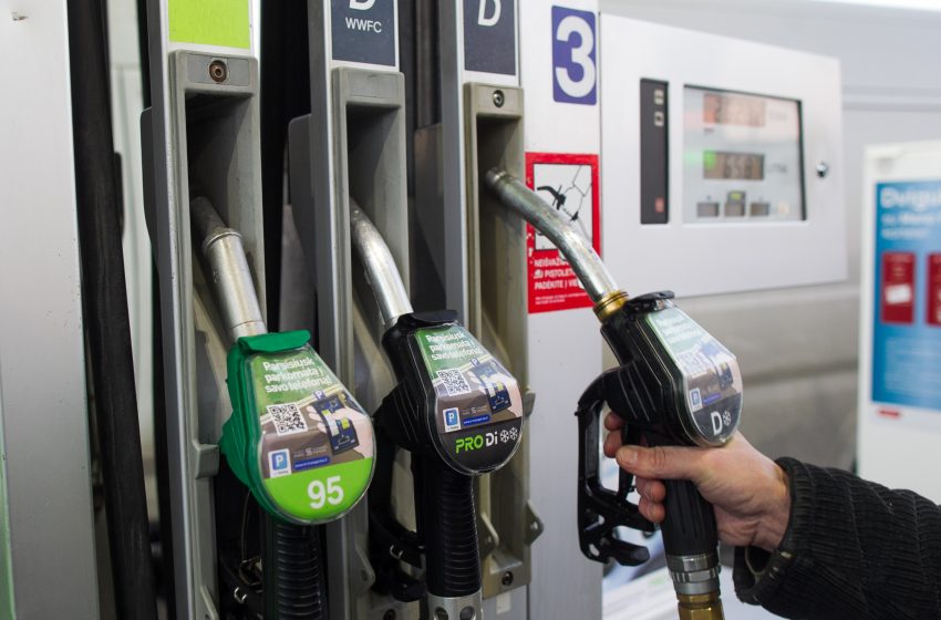  Rekordiškai augančio akcizo efektas: dyzelino pardavimai liepą toliau krenta