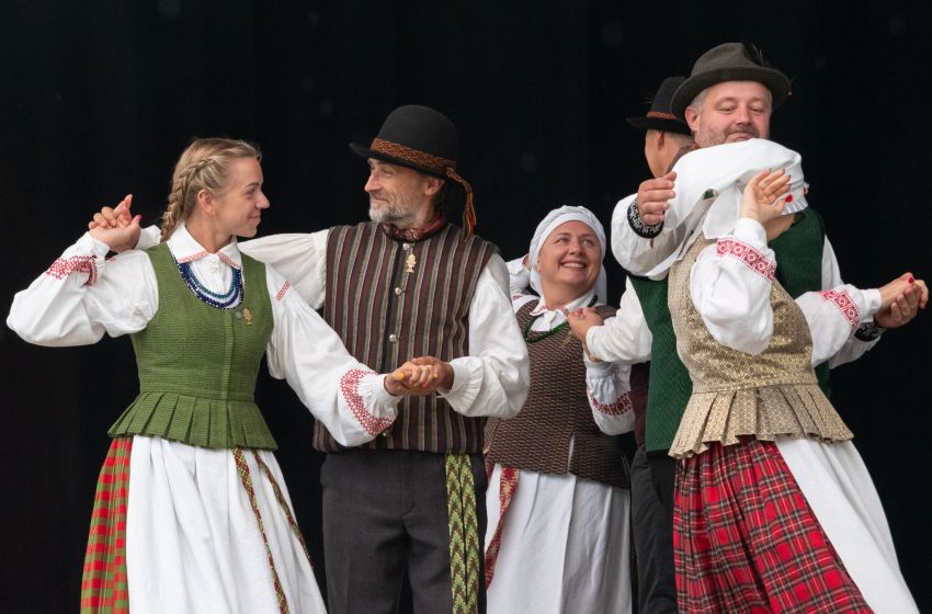  Rugpjūčio 7-9 d. Druskininkuose – respublikinė Dainavos krašto folkloro šventė