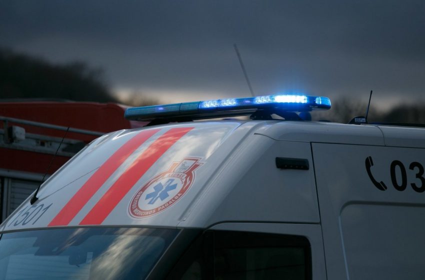  Policija praneša apie naktį darbe susižalojusį vyrą