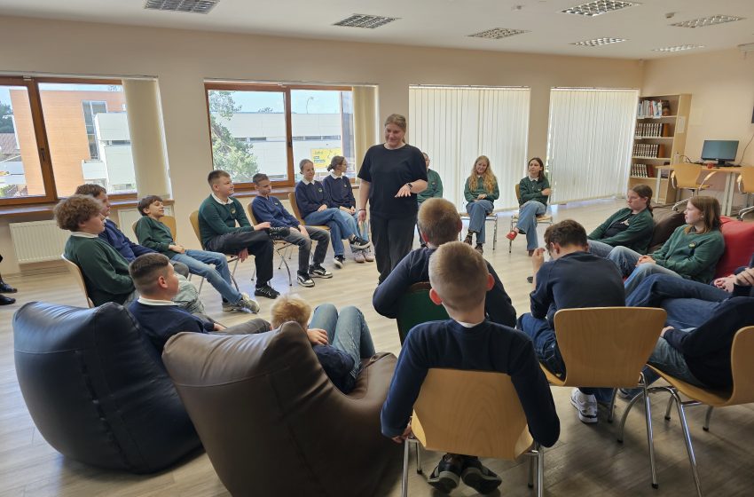  Artistinio skaitymo kūrybinės dirbtuvės su aktore Kamile Petruškevičiūte