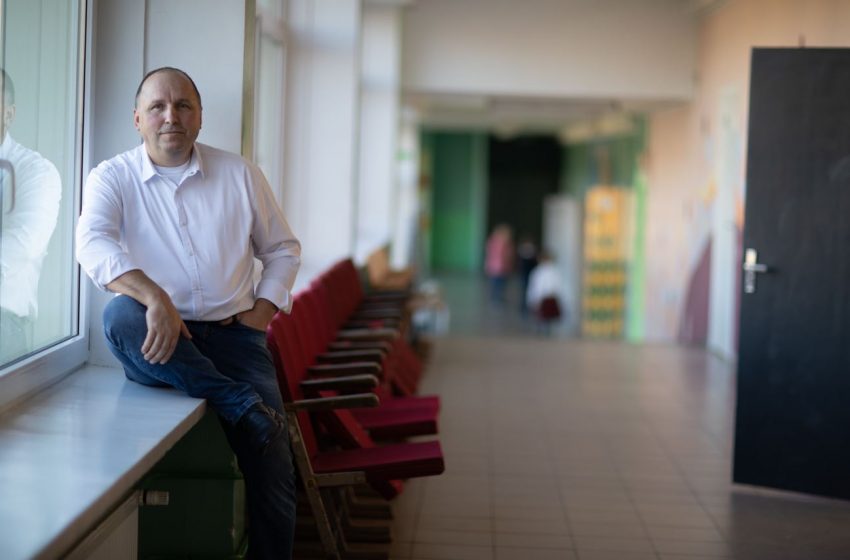  Alytaus Vidzgirio mokyklos direktorius Artūras Čiurlionis: „Mokykla man nėra tik pastatas – tai gyvas organizmas“